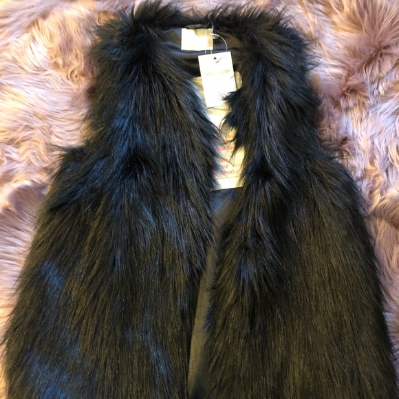 Vest - Picture 1 of 2